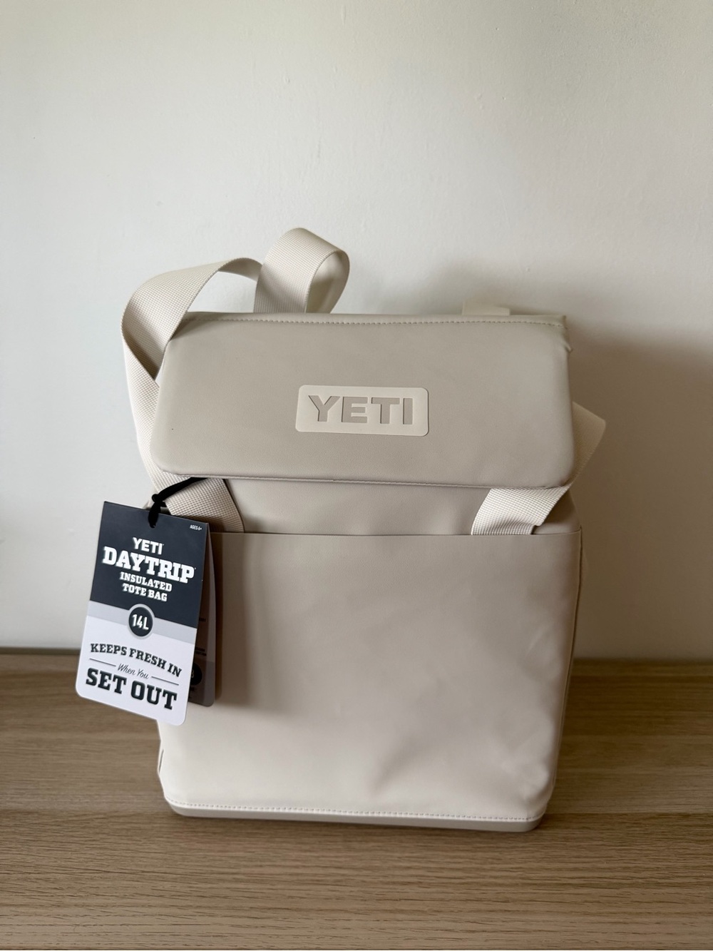 Yeti Daytrip Insulated Tote in Sand